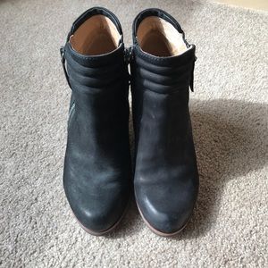 Biala Ashton black suede/leather ankle booties